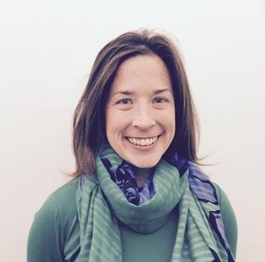 Headshot of Rebecca Bragg