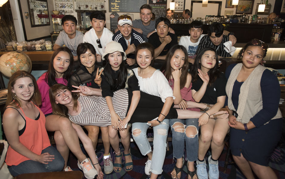 Students meet in a coffee shop