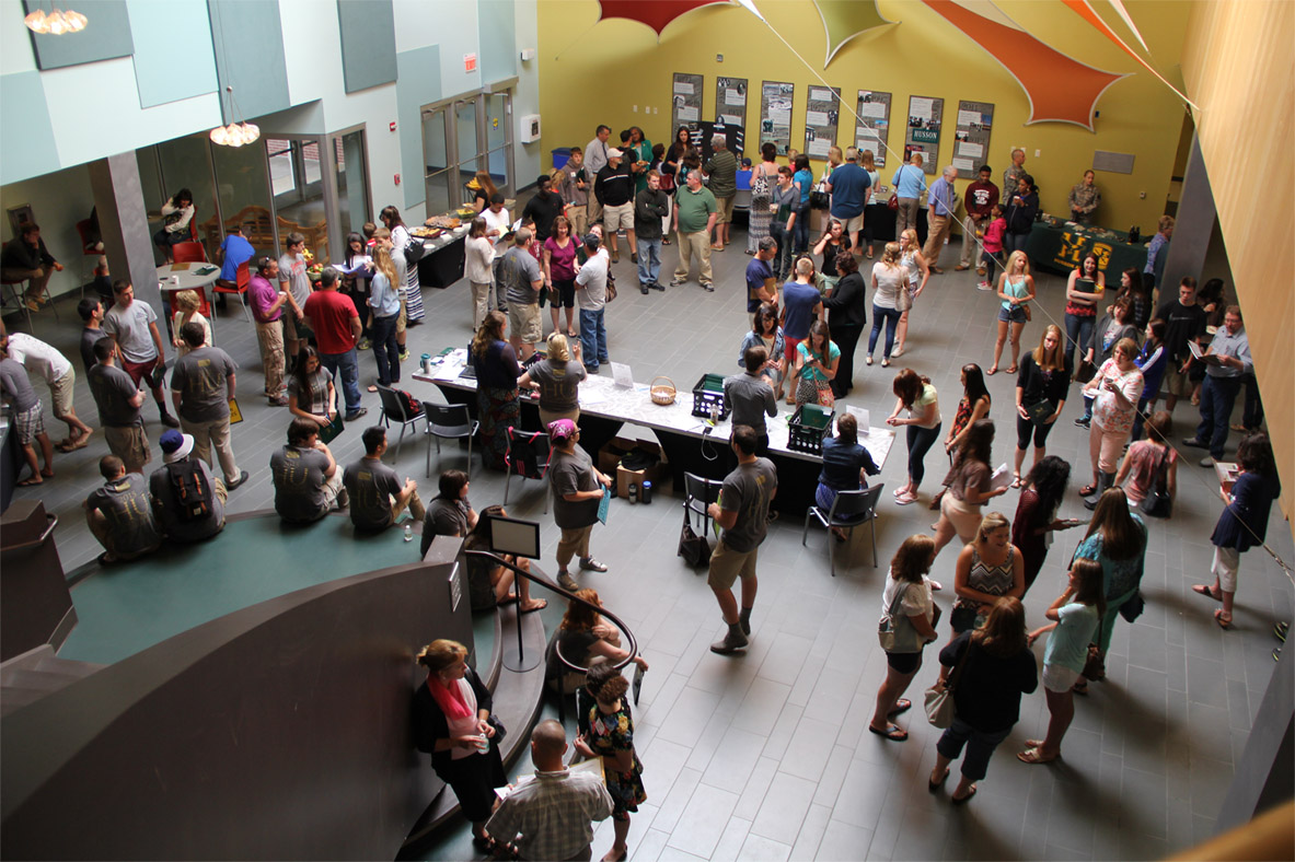 New Student Orientation in the Darling Atrium