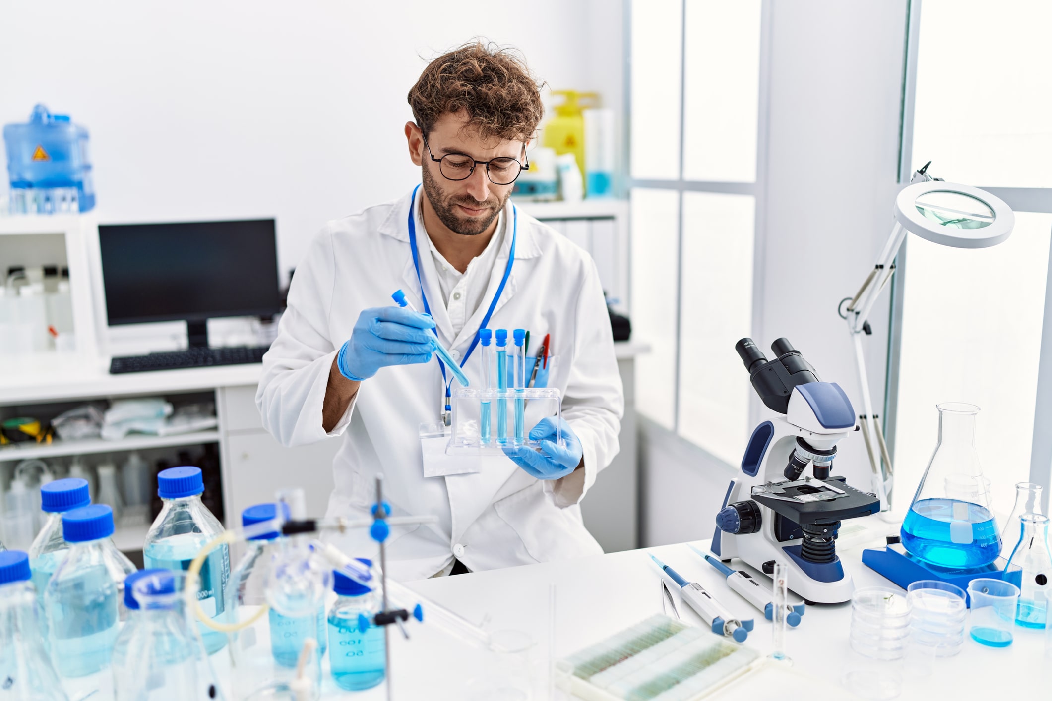 Male scientist working in a laboratory.